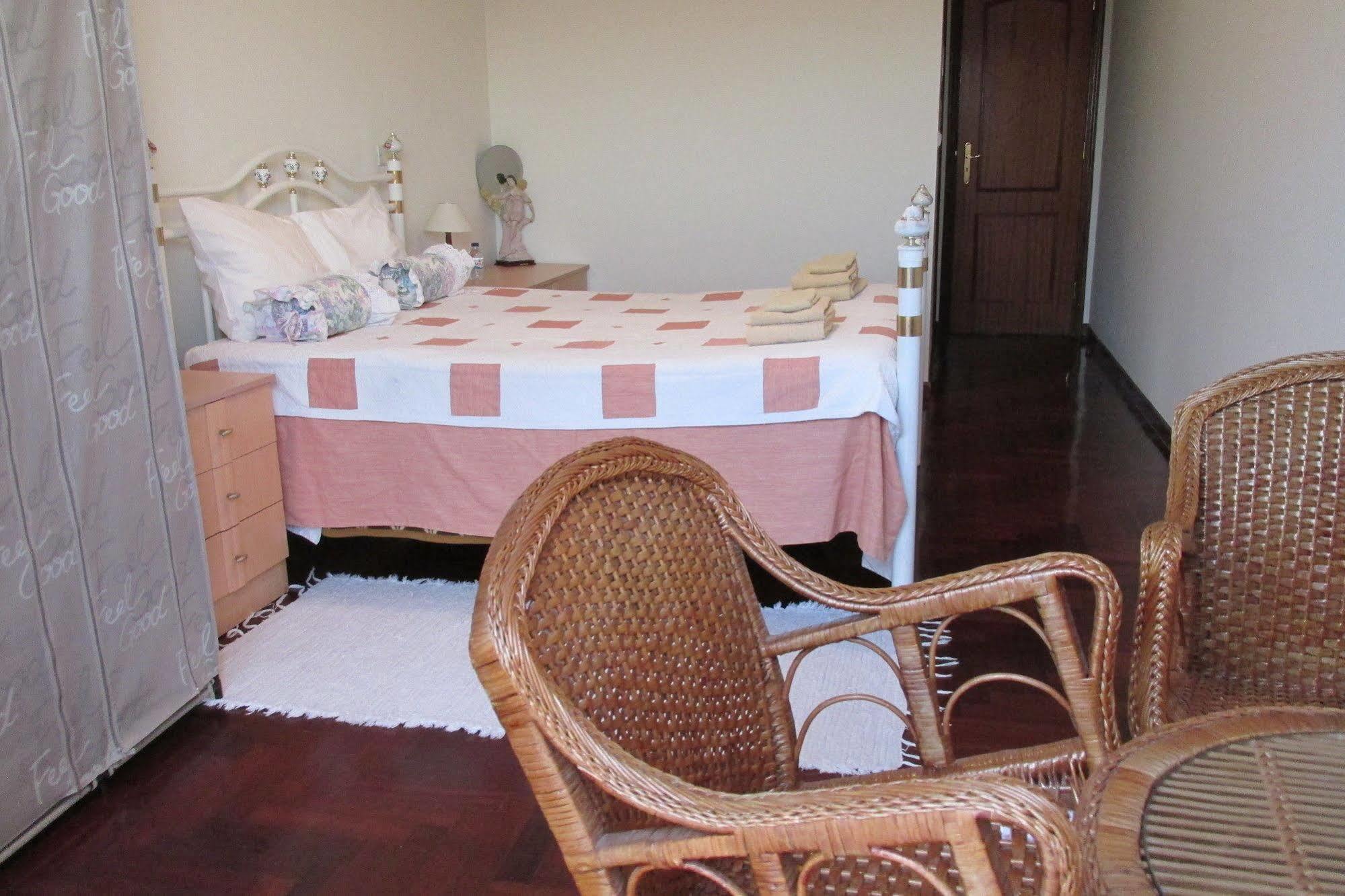 Homestay Marialva Park Seixal  Exterior photo